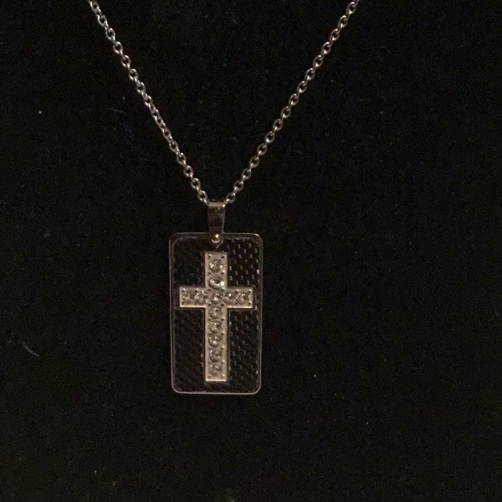 MENS CROSS SQUARE NECKLACE